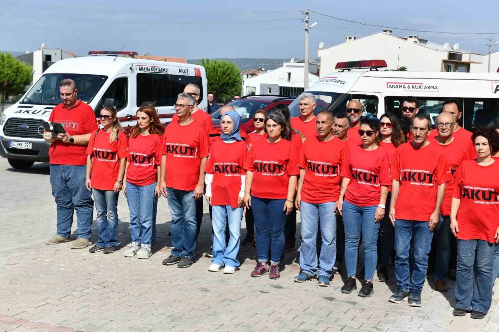 17 Ağustos depreminin yıl d&ouml;n&uuml;m&uuml;nde AKUT &Ccedil;anakkale ekibinin Kepez Operasyon Merkezi a&ccedil;ıldı
