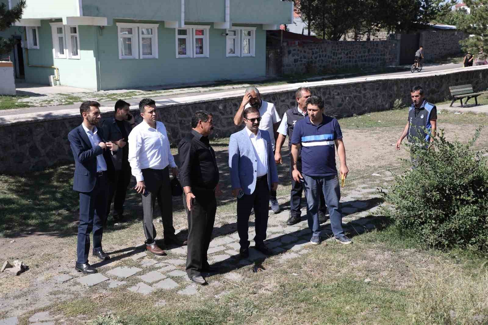Taşkın vatandaşlarla buluştu