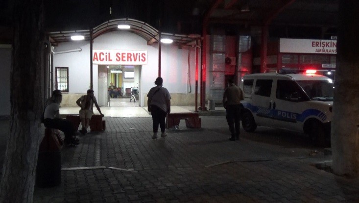 Bıçaklı saldırıya uğrayan emekli polis memuru gasp edildi