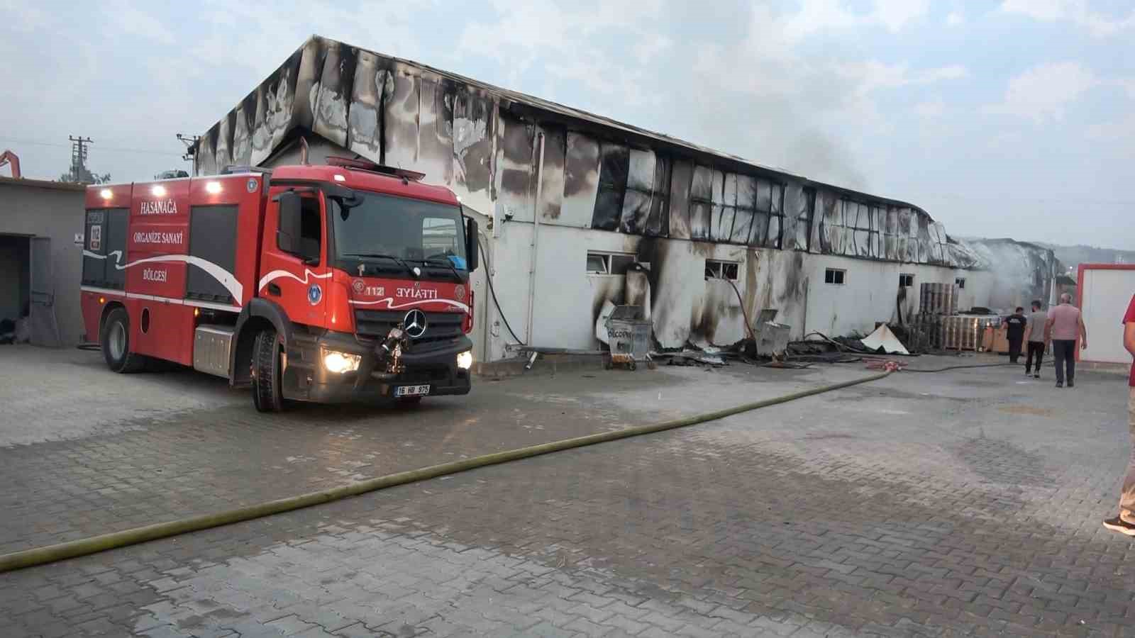 Bursa’da korkutan fabrika yangını