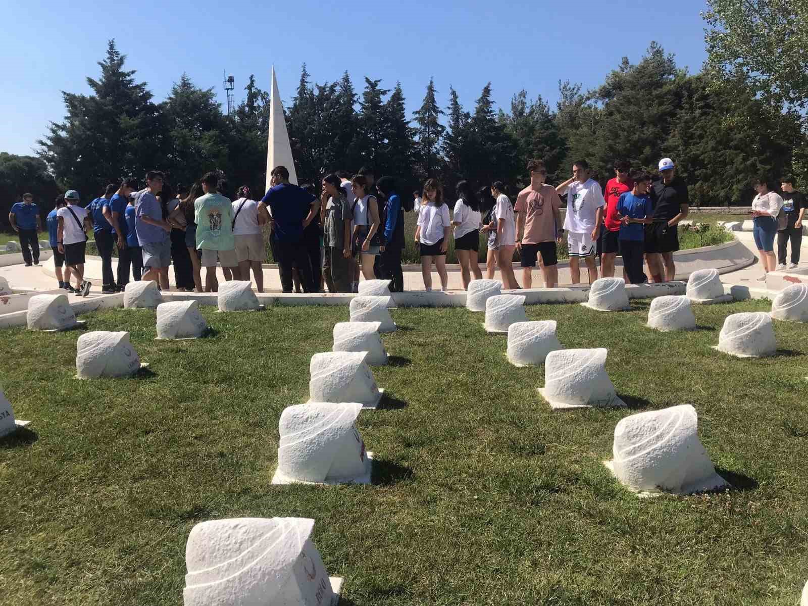 Başarılı sporcular Çanakkale gezisiyle ödüllendirildi