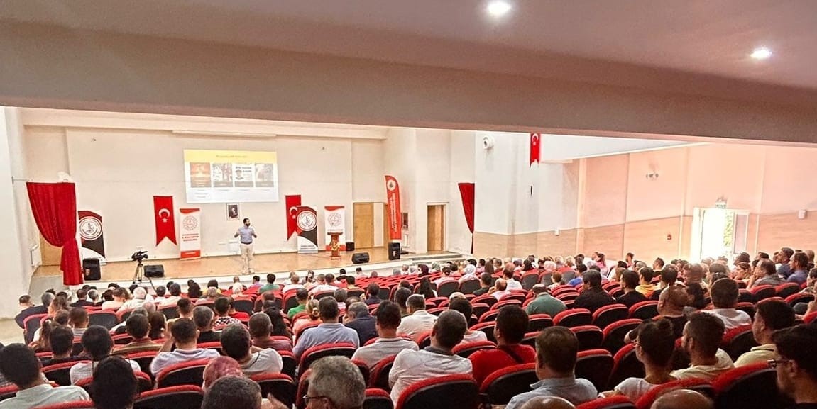 Afyonkarahisar’da “Kuşaklararası İletişim ve Okul Dışı” semineri