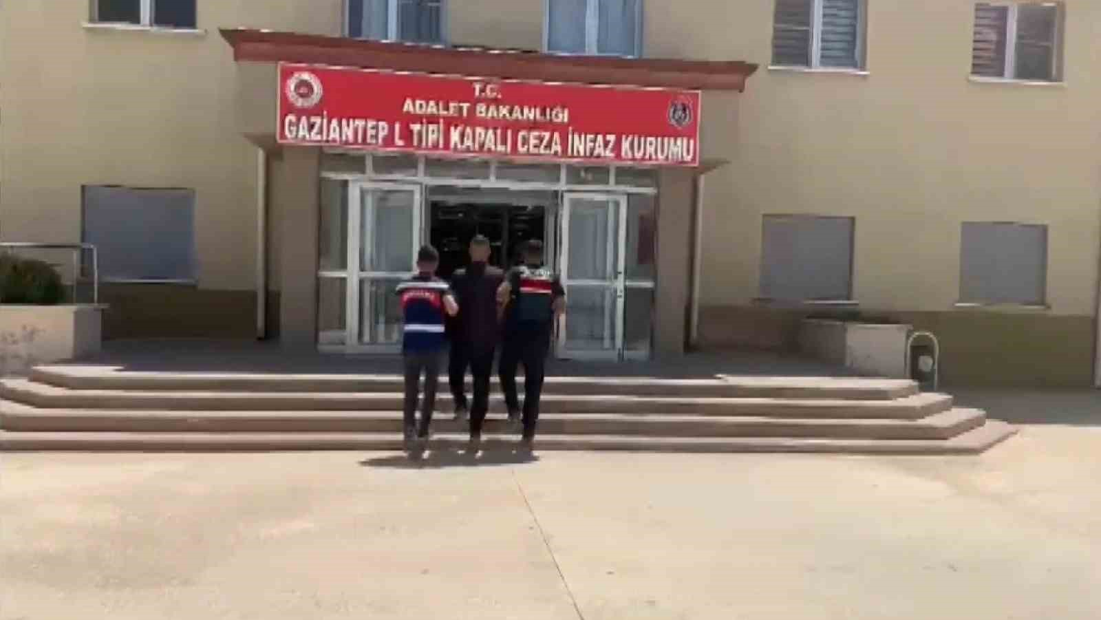 Gaziantep’te jandarmadan ’aranan şahıslar’ operasyonu
