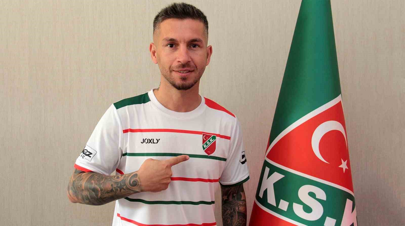 Adem B&uuml;y&uuml;k, resmen Karşıyaka&rsquo;da
