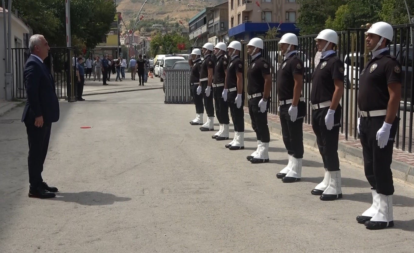 Muş’a ataması yapılan Vali Çakır göreve başladı