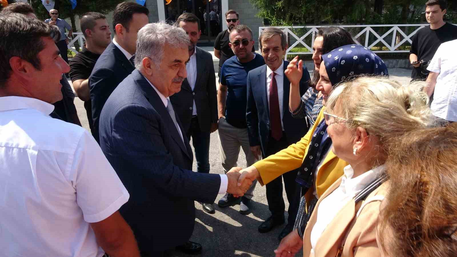 AK Parti Genel Başkan Yardımcısı Hayati Yazıcı: "AK Parti&rsquo;nin icraatının merkezinde insan var, siyasetinin temelinde millet var"
