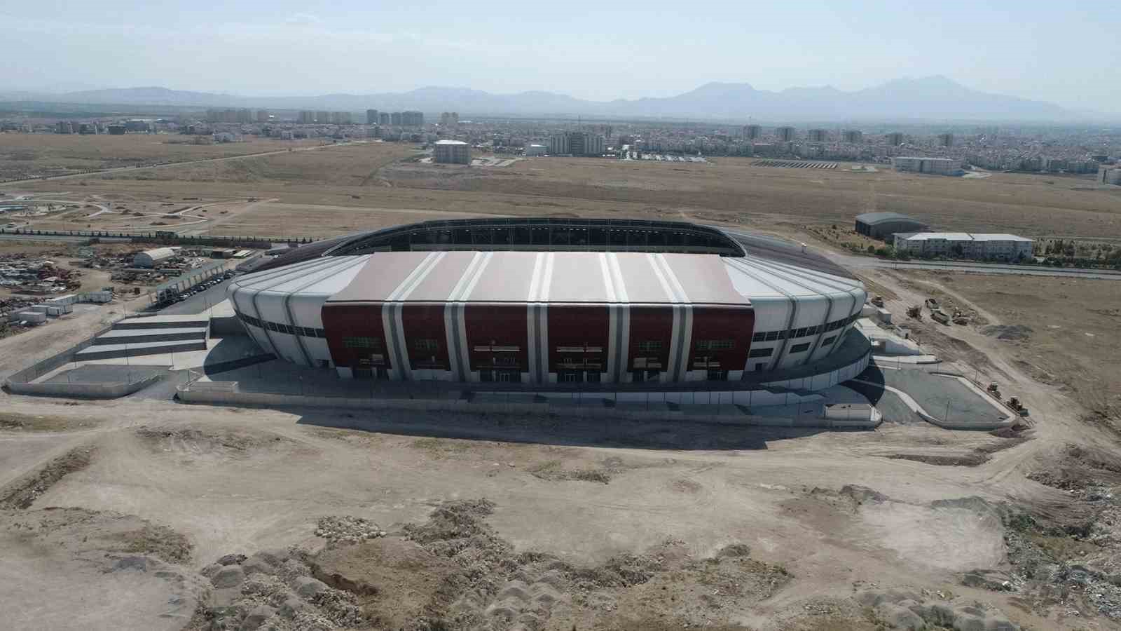 Belediye yeni şehir stadyumu &ccedil;evresinde d&uuml;zenleme &ccedil;alışma başlattı
