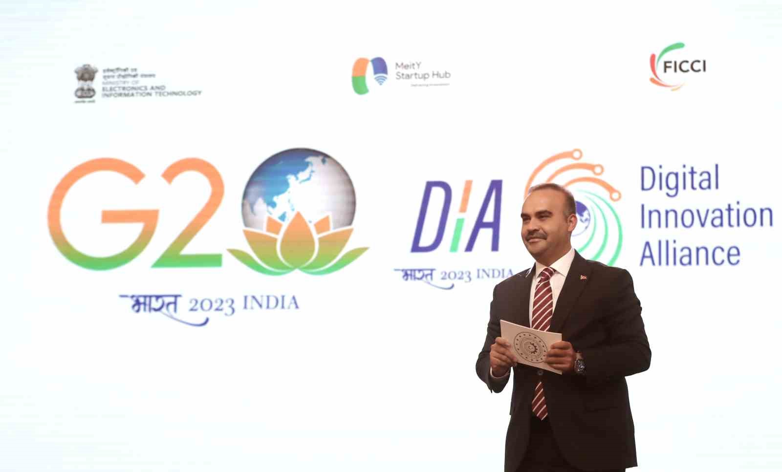 Bakan Kacır, Türkiye’nin girişimcilik ekosistemini Hindistan’a tanıttı