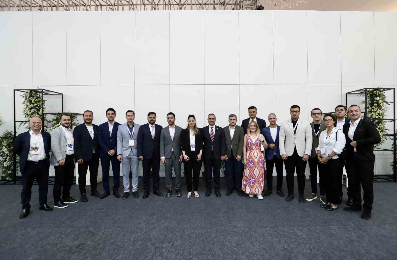 Bakan Kacır, T&uuml;rkiye&rsquo;nin girişimcilik ekosistemini Hindistan&rsquo;a tanıttı
