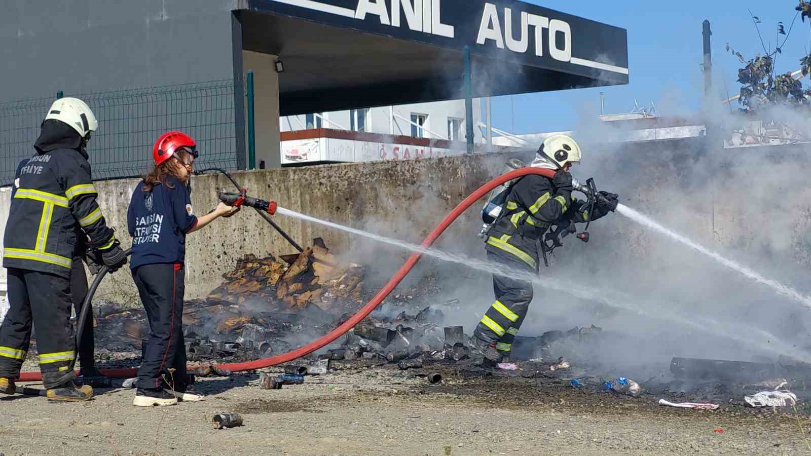 ’Dersimiz yangın söndürme’