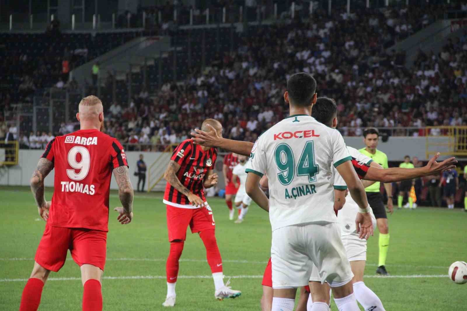 Trendyol 1. Lig: Ahlatcı &Ccedil;orum FK: 0 - Giresunspor: 2
