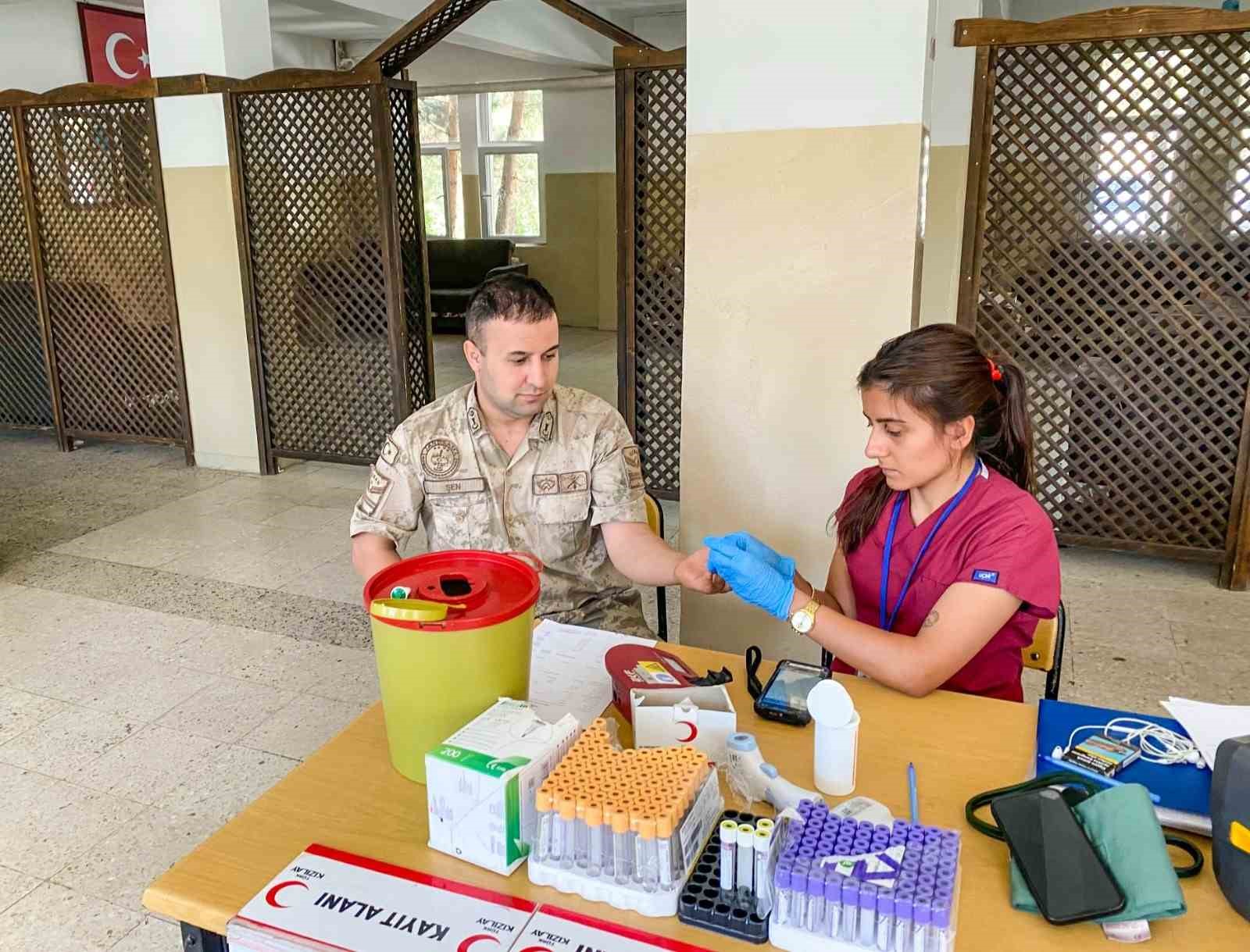 Siirt’te jandarma personeli kan bağışında bulundu