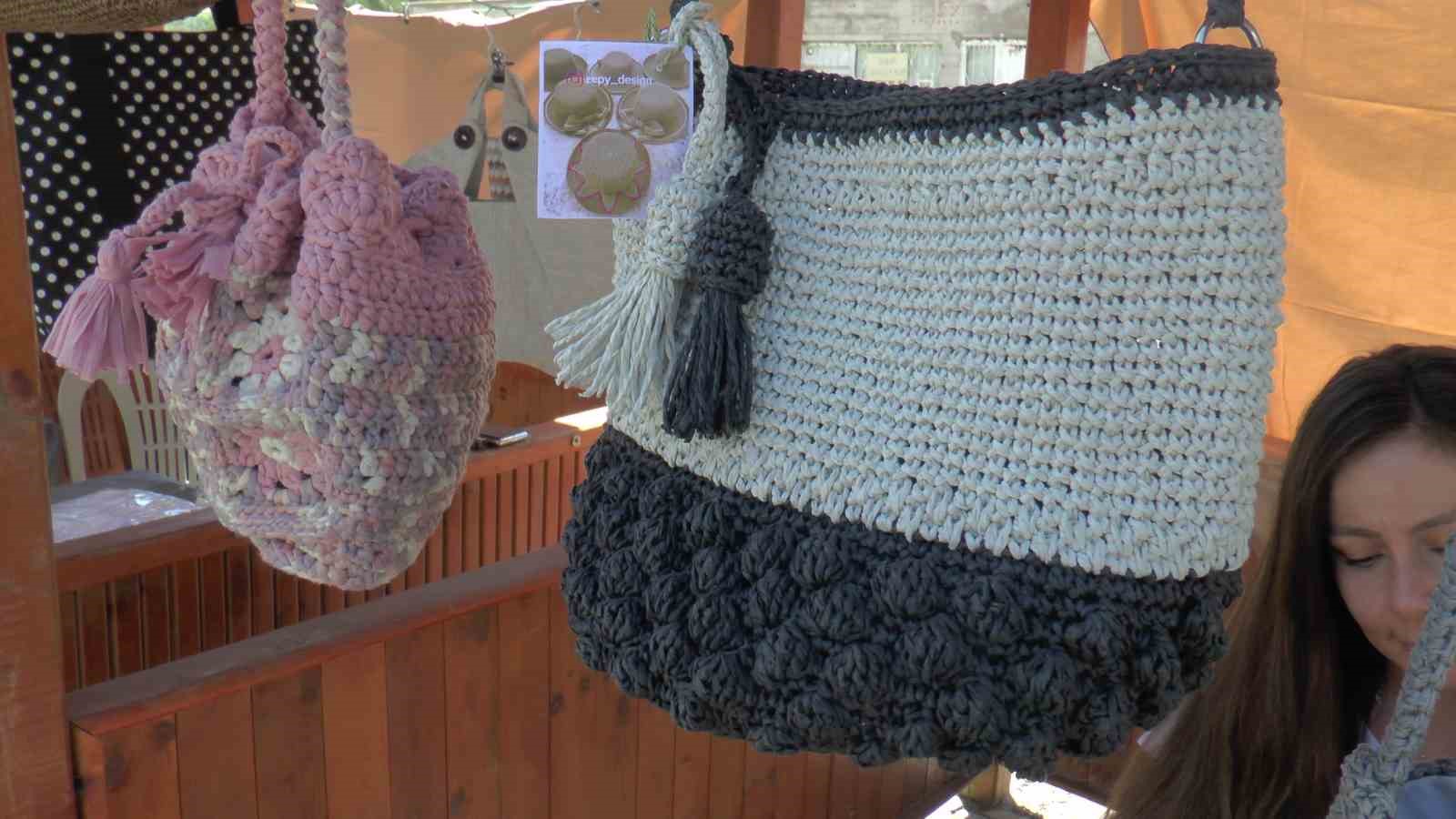 Sahilde görüp merak saldığı hasır kazanç kapısı oldu