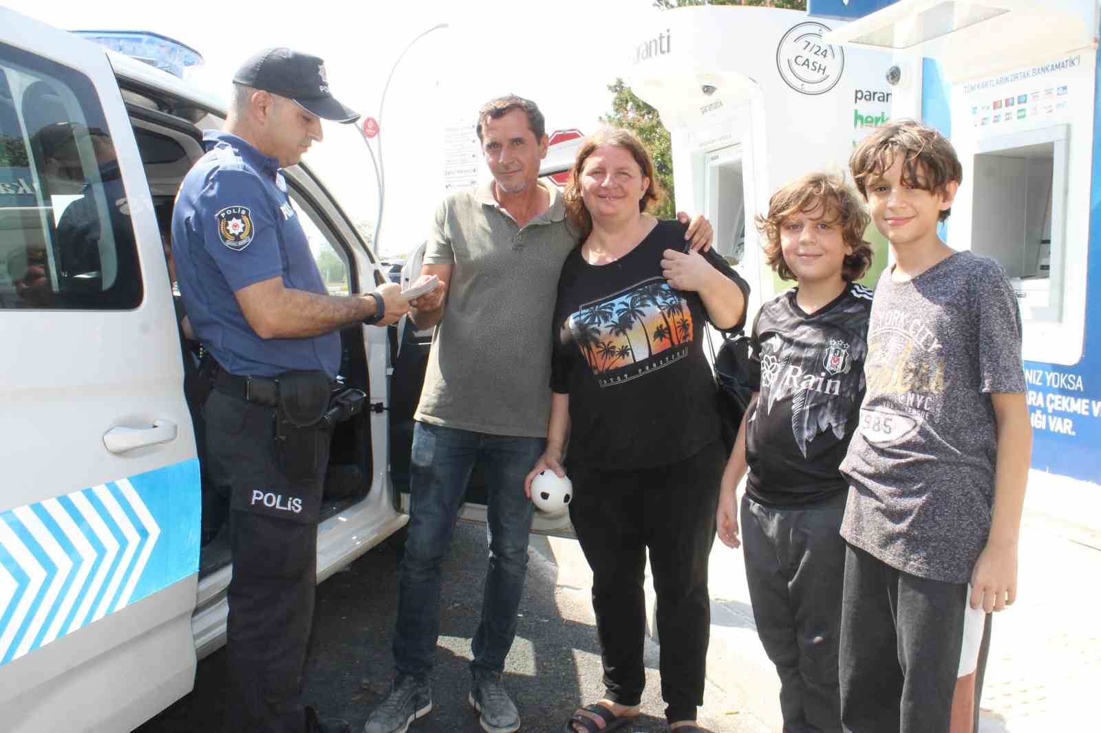 Edirne’de ATM’de bulduğu 18 bin 685 TL’yi polise teslim etti