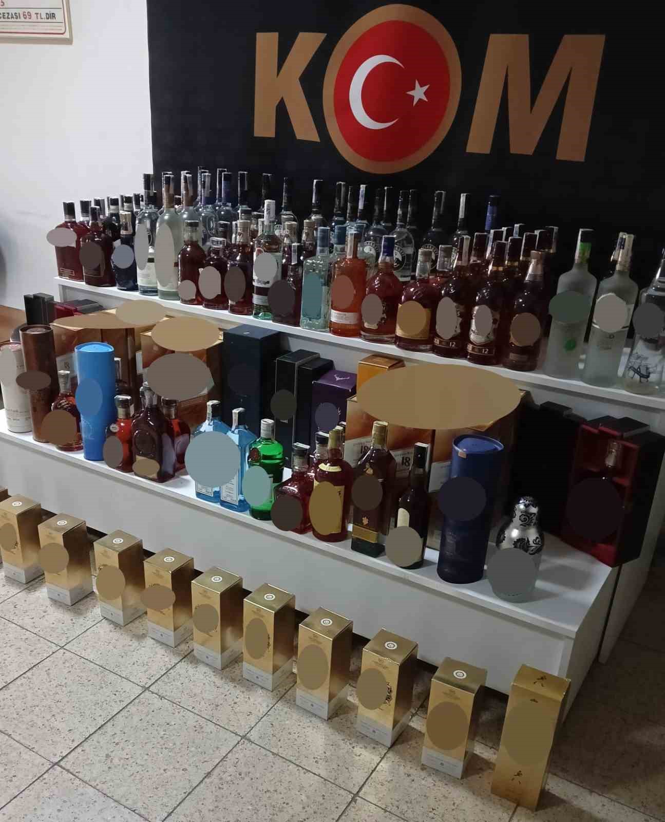 Kırklareli&rsquo;nde 131 şişe ka&ccedil;ak i&ccedil;ki ele ge&ccedil;irildi
