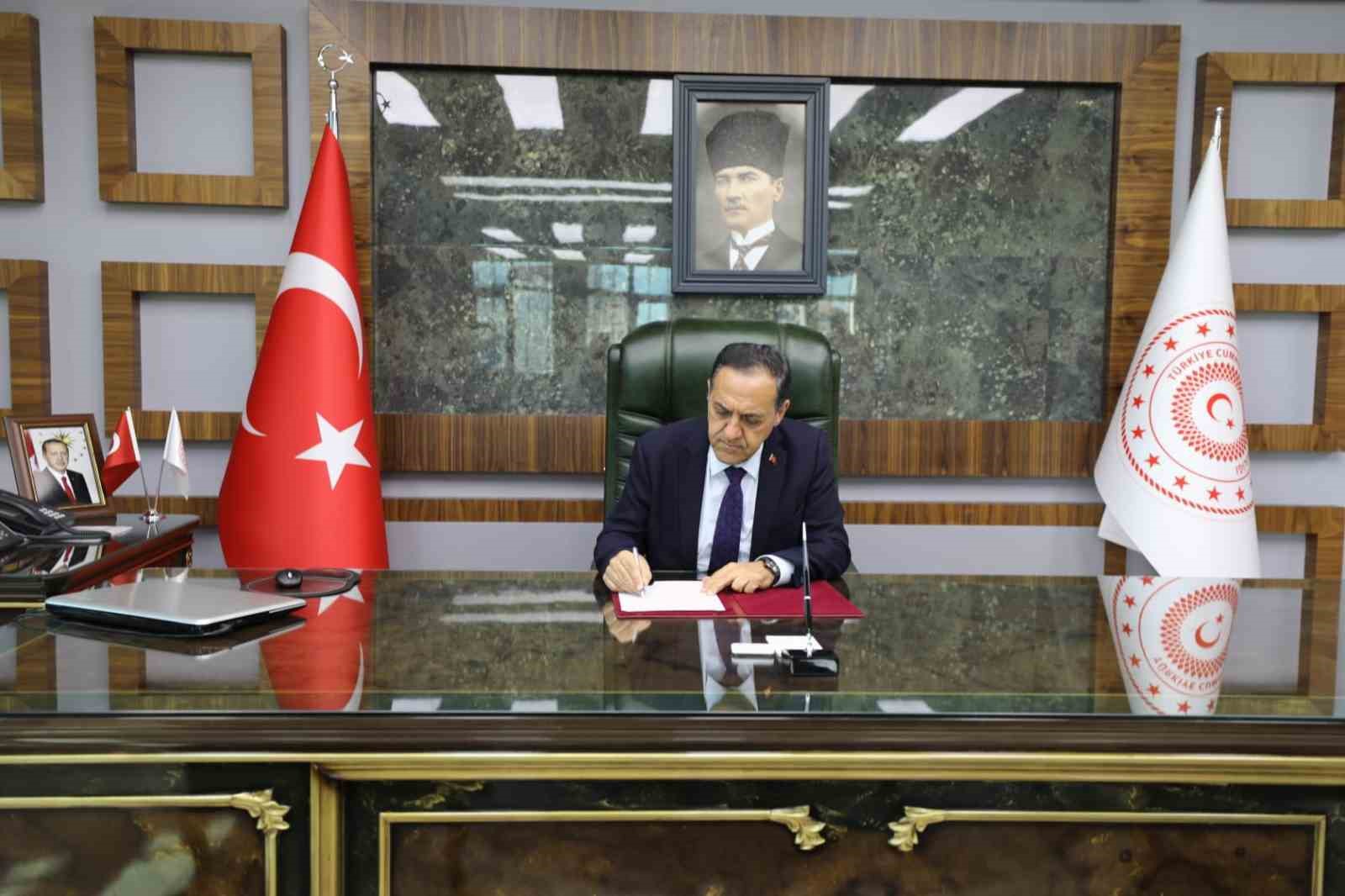 Bing&ouml;l Valisi Usta, g&ouml;reve başladı

