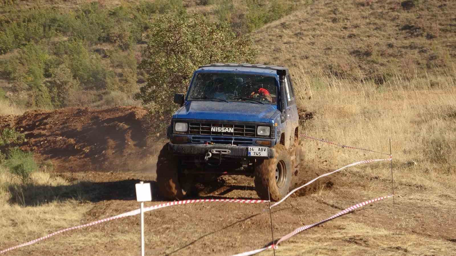 Off-road tutkunlarından nefes kesen gösteri
