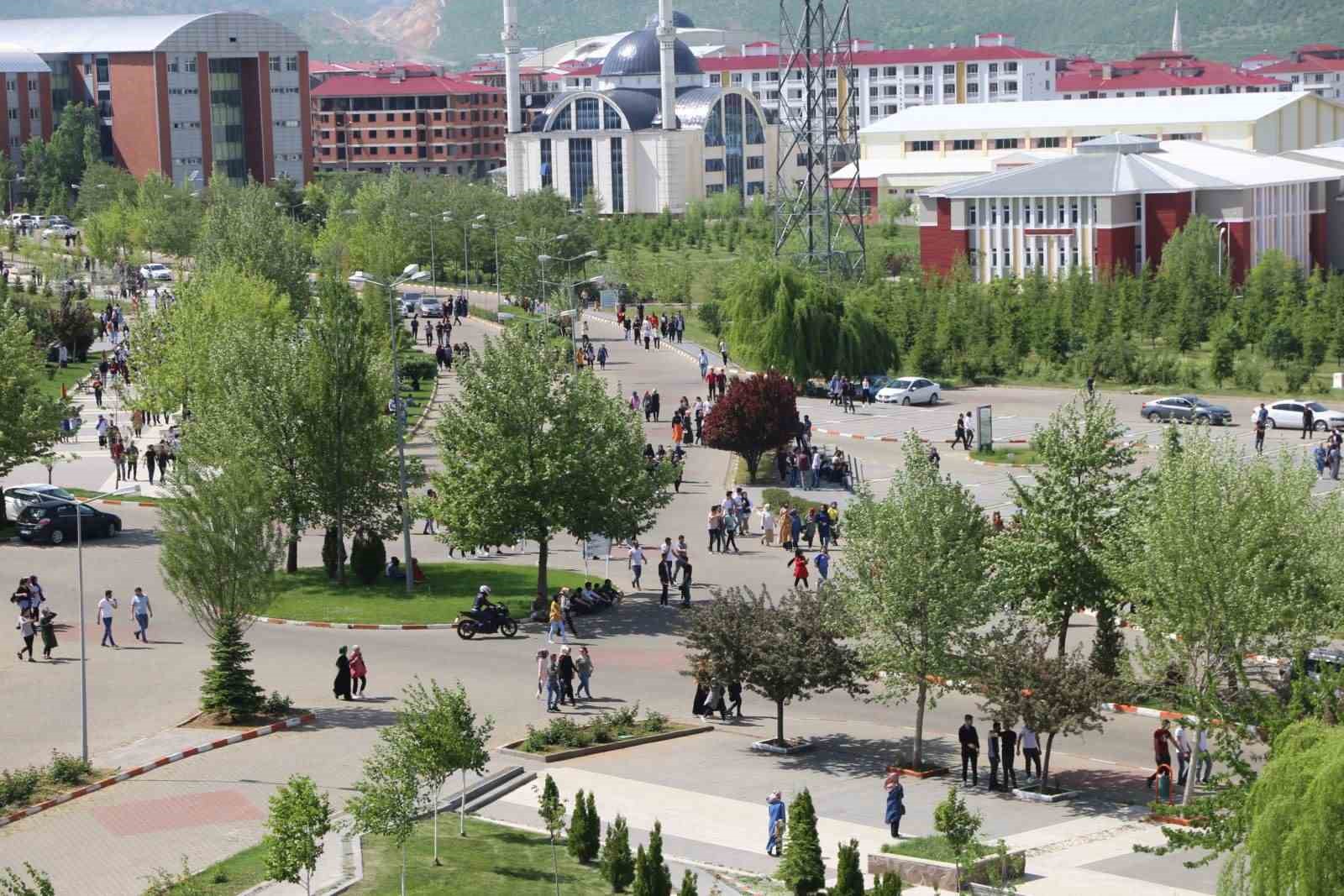 Bing&ouml;l &Uuml;niversitesi, YKS&rsquo;de y&uuml;zde 98 yerleştirme oranına ulaştı
