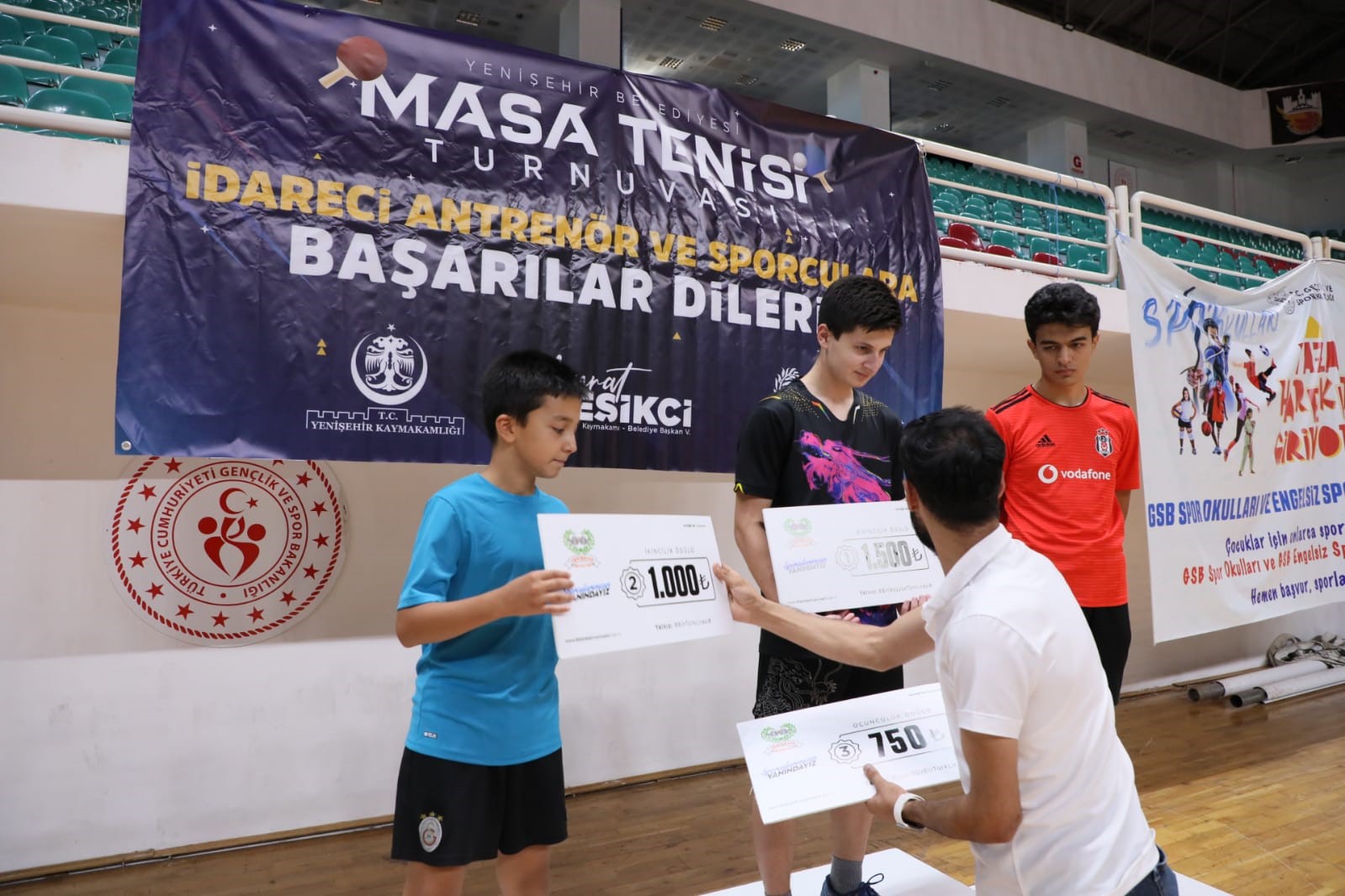 Yenişehir Belediyesi’ne 9 yeni sporcu