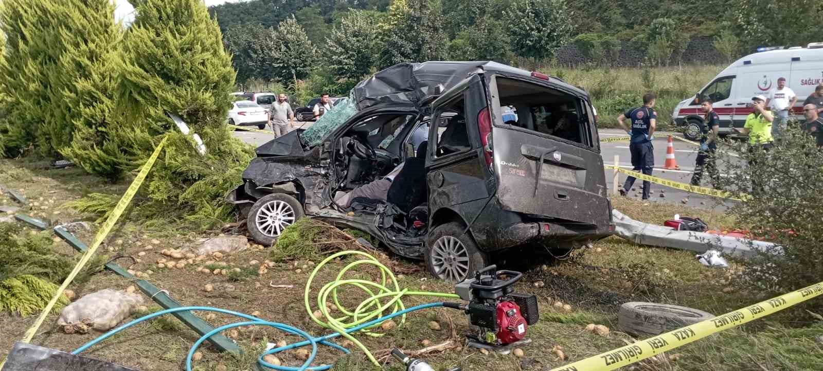 Kırmızı ışık ihlali yapan tır sürücüsü kazaya neden oldu: 2 ölü
