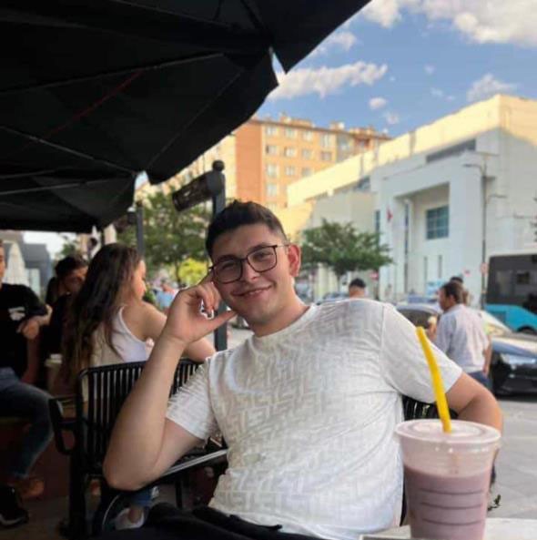 12 kişinin &ouml;ld&uuml;ğ&uuml; kazada hayatını kaybeden muavin son yolculuğuna uğurlandı
