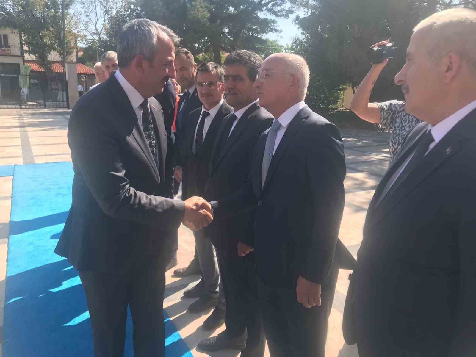 Vali Sezer g&ouml;reve başladı
