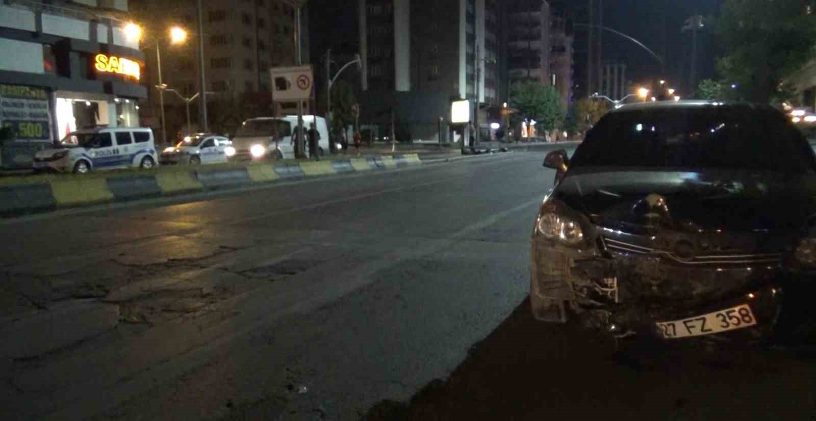 Gaziantep’te araç yayaya çarptı: 4 yaralı

