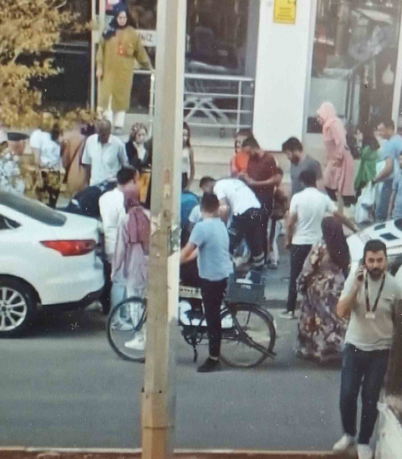 Mardin&rsquo;de bir kadın sıcak hava nedeniyle sokakta baygınlık ge&ccedil;irdi
