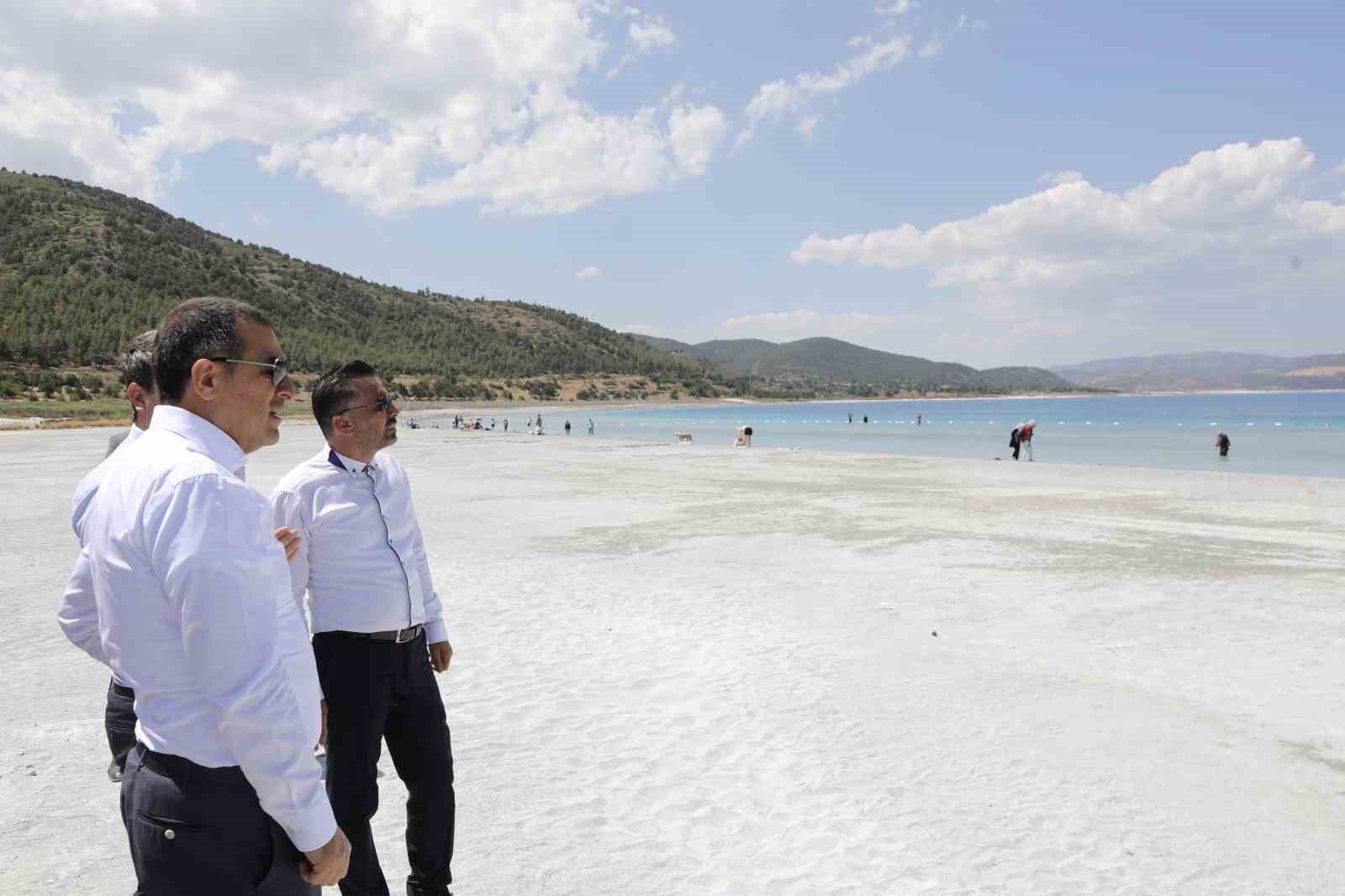 Vali &Ouml;ks&uuml;z: &ldquo;(Salda G&ouml;l&uuml;) Amacımız bu eşsiz mirası en iyi şekilde koruyarak gelecek kuşaklara taşımaktır&rdquo;
