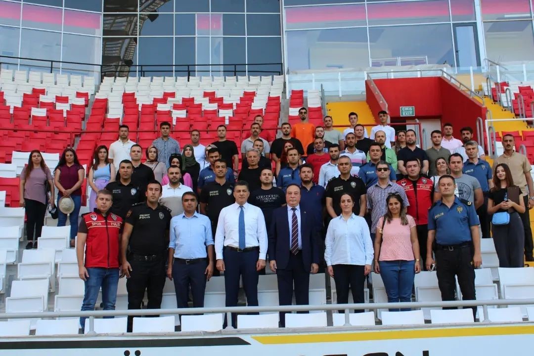 Spor karşılaşmalarında g&ouml;rev alan g&uuml;venlik personeline eğitim
