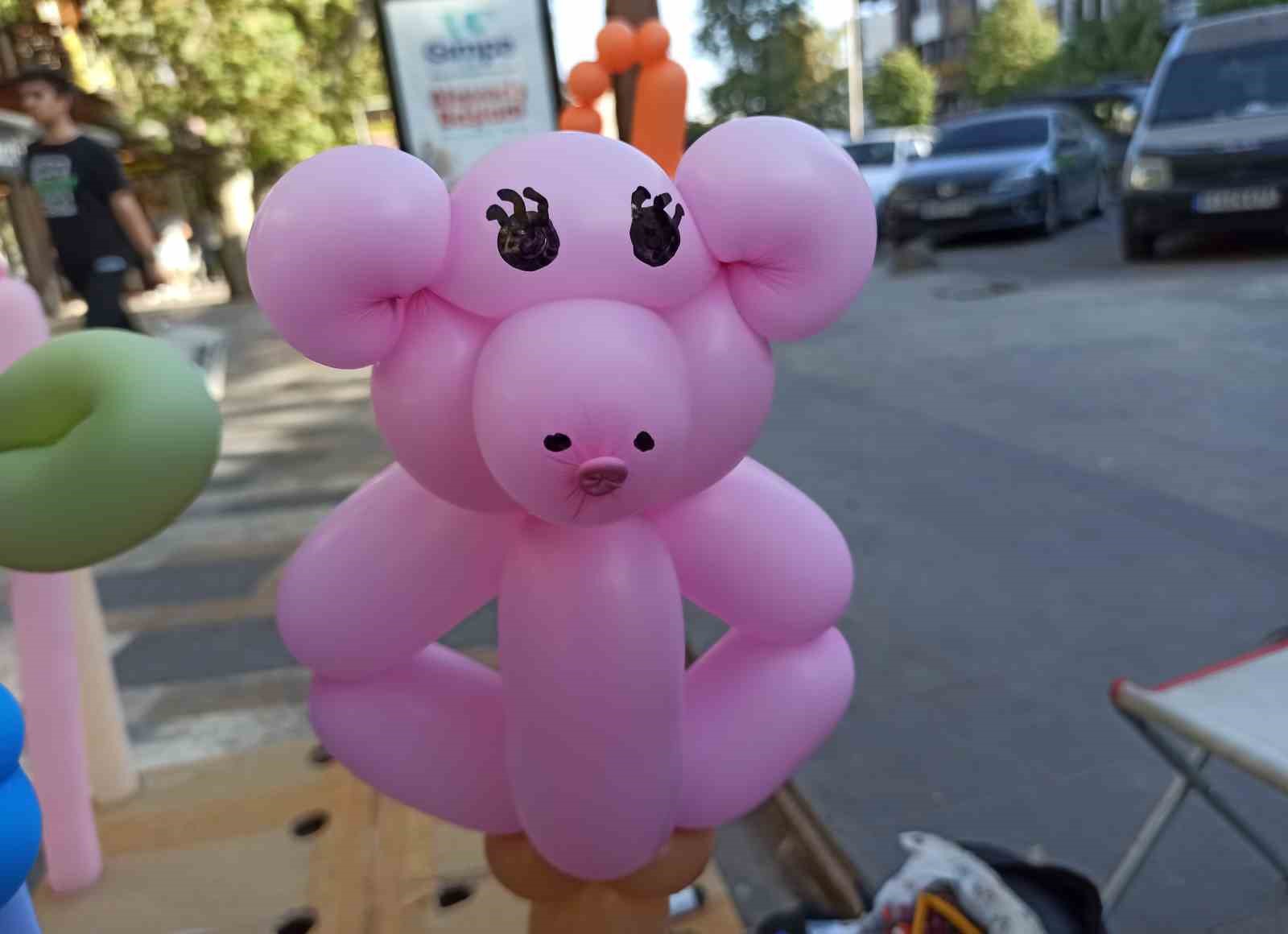 Balonlar ge&ccedil;im kaynağı oldu
