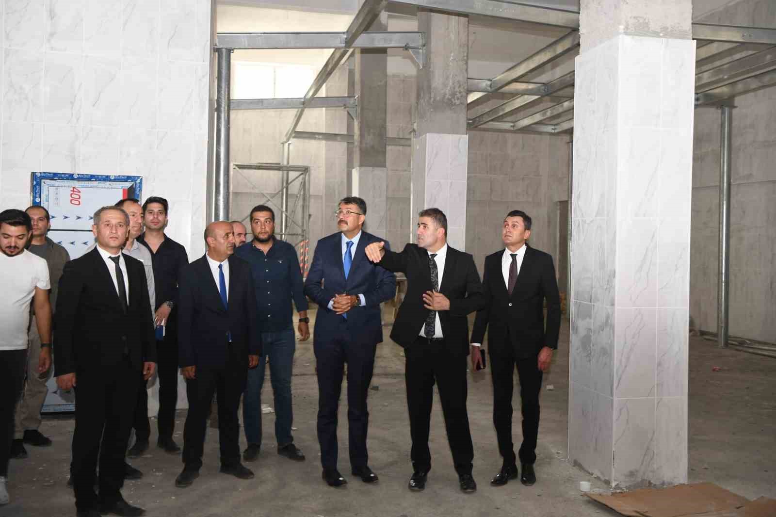 Hakkari&rsquo;de yapımı devam eden modern mezbaha inşaatında sona gelindi
