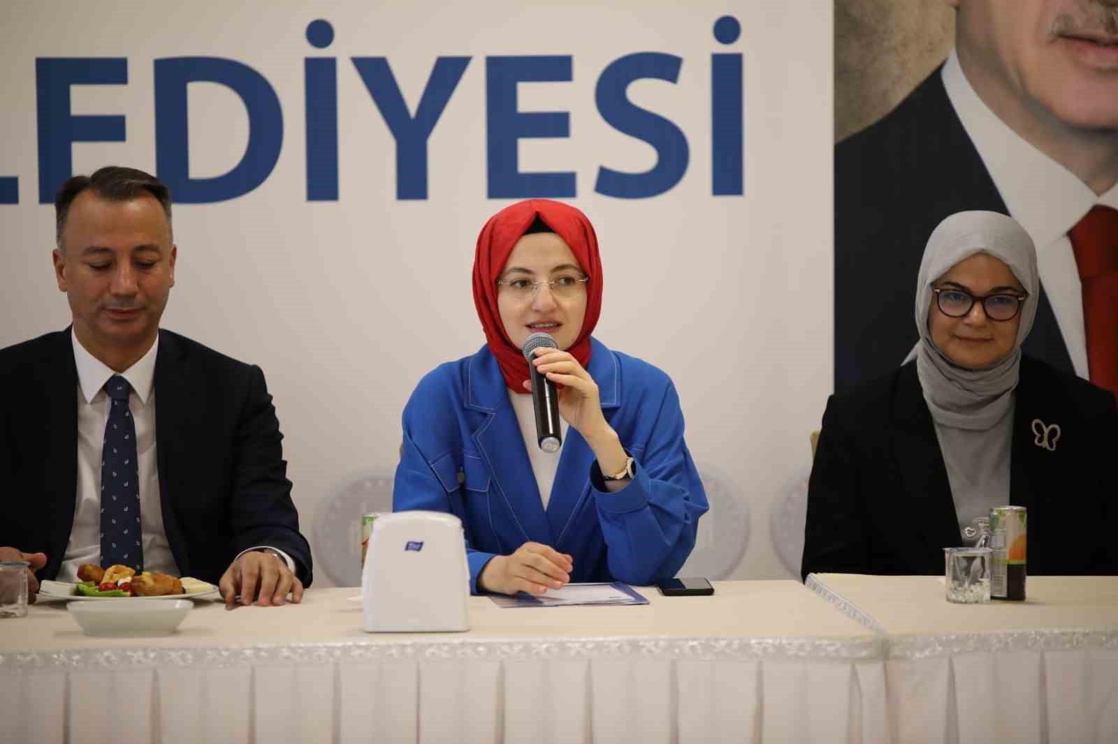 18 &uuml;lkeden 21 &ouml;ğrenci Akyurt&rsquo;u ziyaret etti
