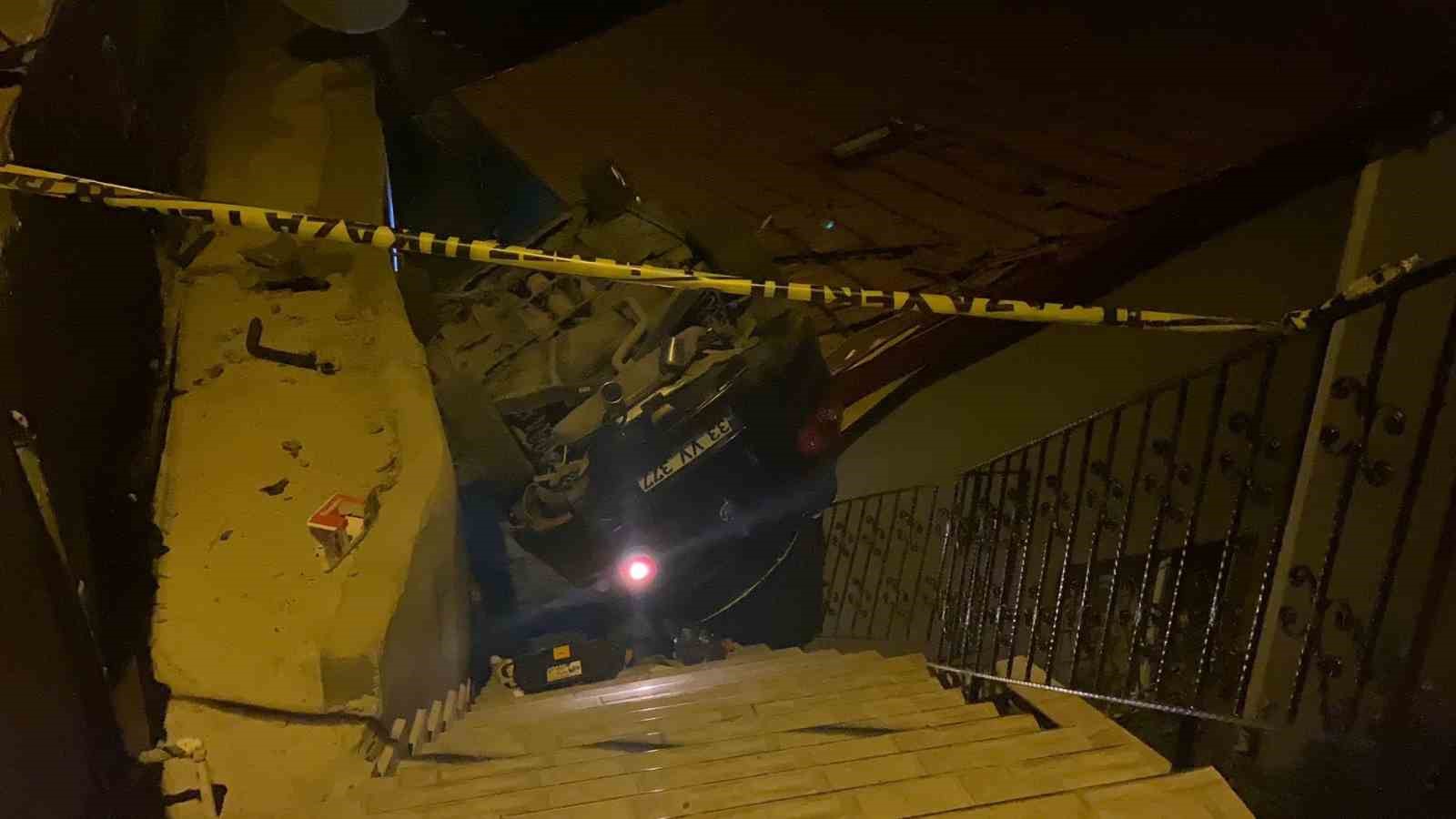 Aracıyla seyreden s&uuml;r&uuml;c&uuml;ye kurşun yağdıran zanlı tutuklandı
