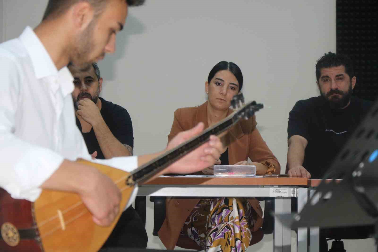 EBY&Uuml; Eğitim Fak&uuml;ltesi G&uuml;zel Sanatlar Eğitimi &ouml;zel yetenek sınavları yapıldı
