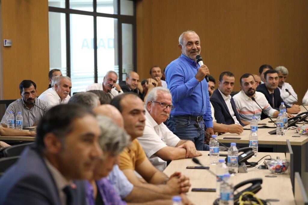 Vali Aydoğdu mahalle muhtarlarıyla bir araya geldi
