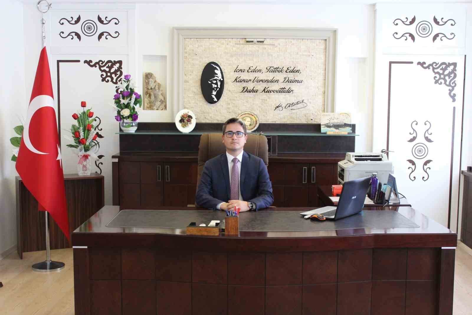 Burdur&rsquo;da 2 vali yardımcısı ve 4 kaymakamın yeri değişti
