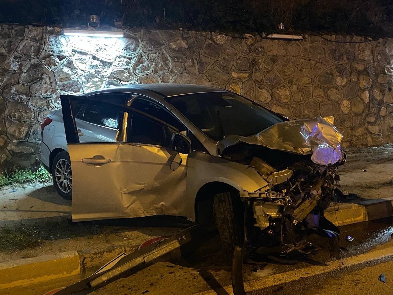 Valinin oğlunun karıştığı &ouml;l&uuml;ml&uuml; kazanın g&uuml;venlik kamerası g&ouml;r&uuml;nt&uuml;leri ortaya &ccedil;ıktı
