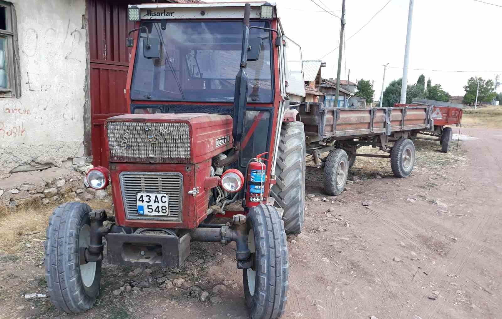 Bu k&ouml;ydeki trakt&ouml;rlerde yangın s&ouml;nd&uuml;rme t&uuml;p&uuml; var
