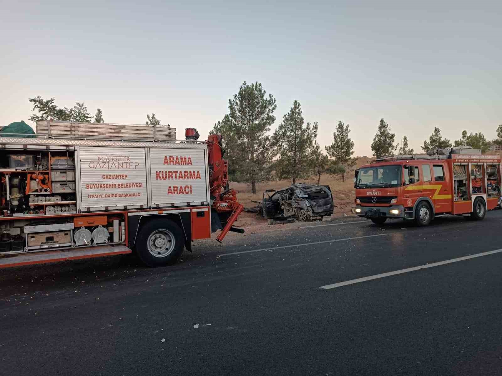 Gaziantep’te kontrolden çıkan hafriyat kamyonu aracı biçti: 1 ölü, 3 yaralı