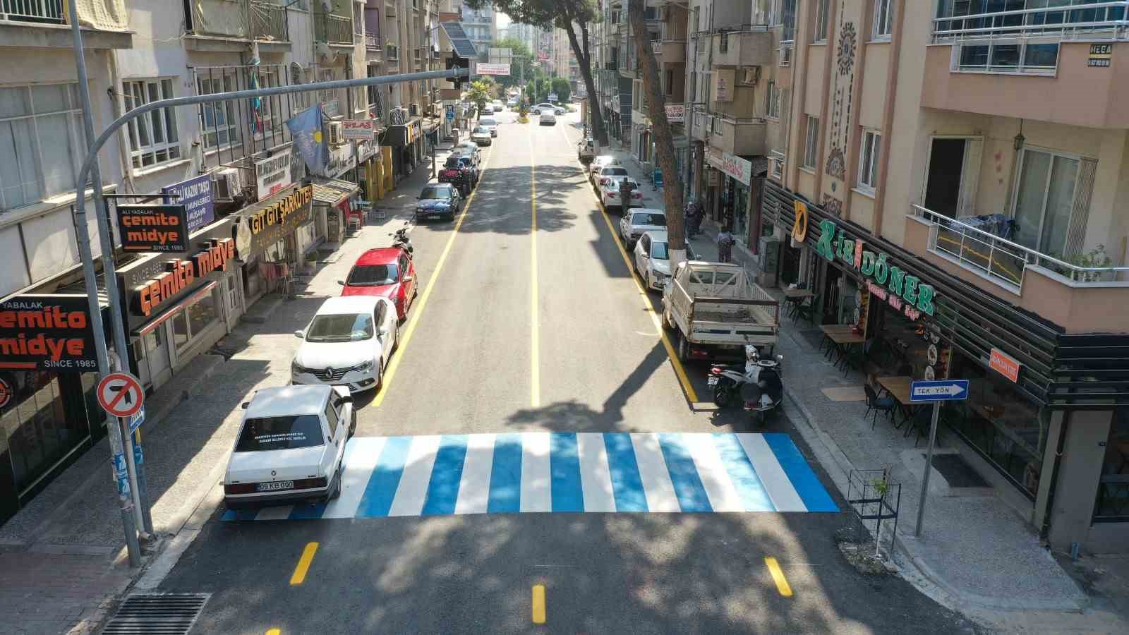 Aydın Büyükşehir Belediyesi İncirliova Türkan Saylan Caddesi’ni yeniledi