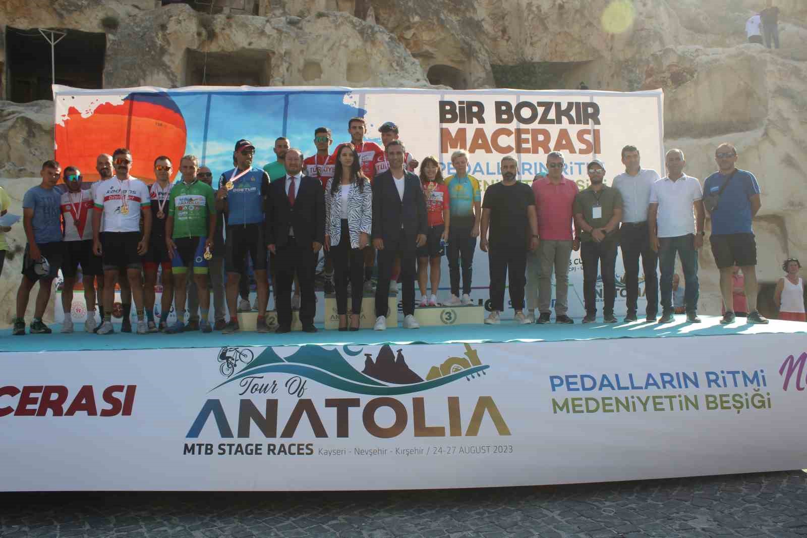 Kapadokya’da 35 kilometre pedal çevirdiler