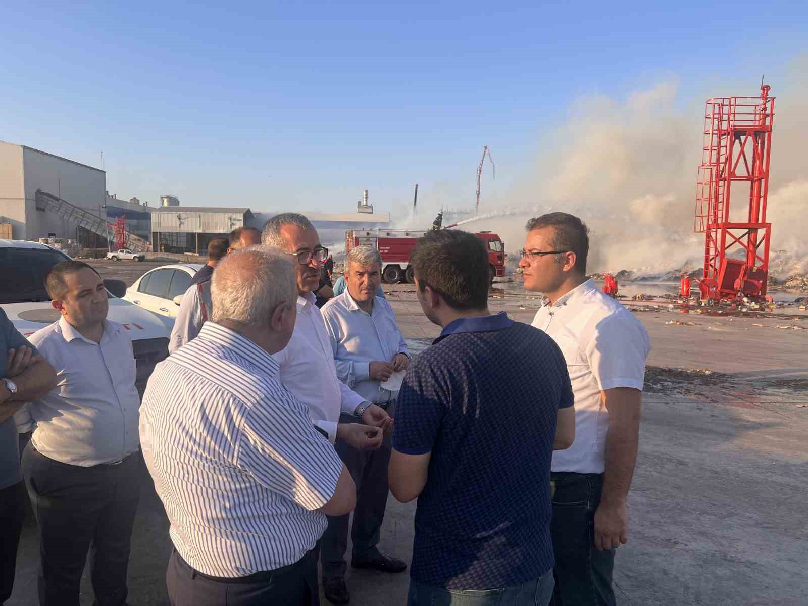 Kağıt fabrikası yangını kontrol altına alındı
