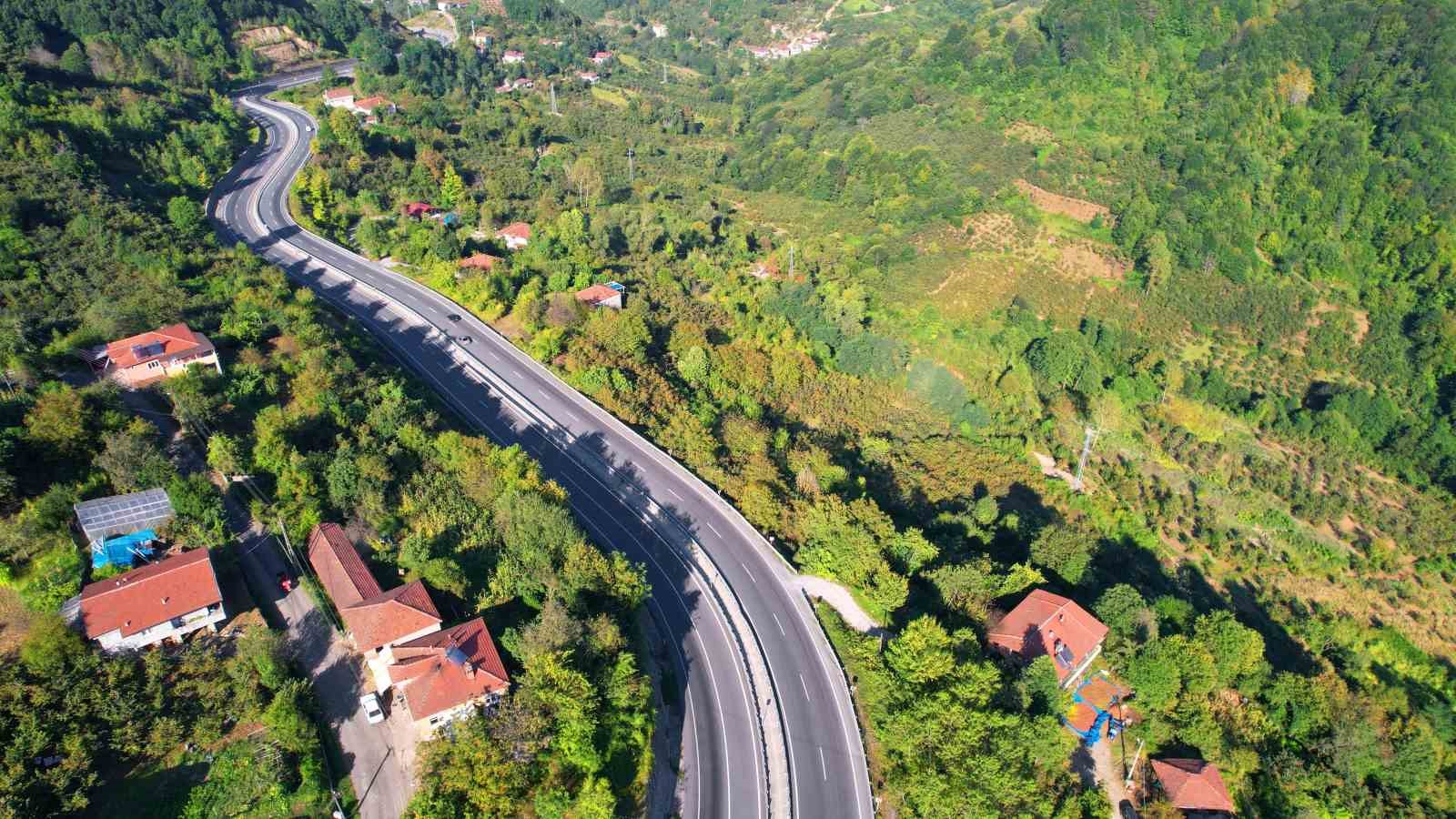 Zonguldak ormanları yazın son g&uuml;nlerini yaşıyor
