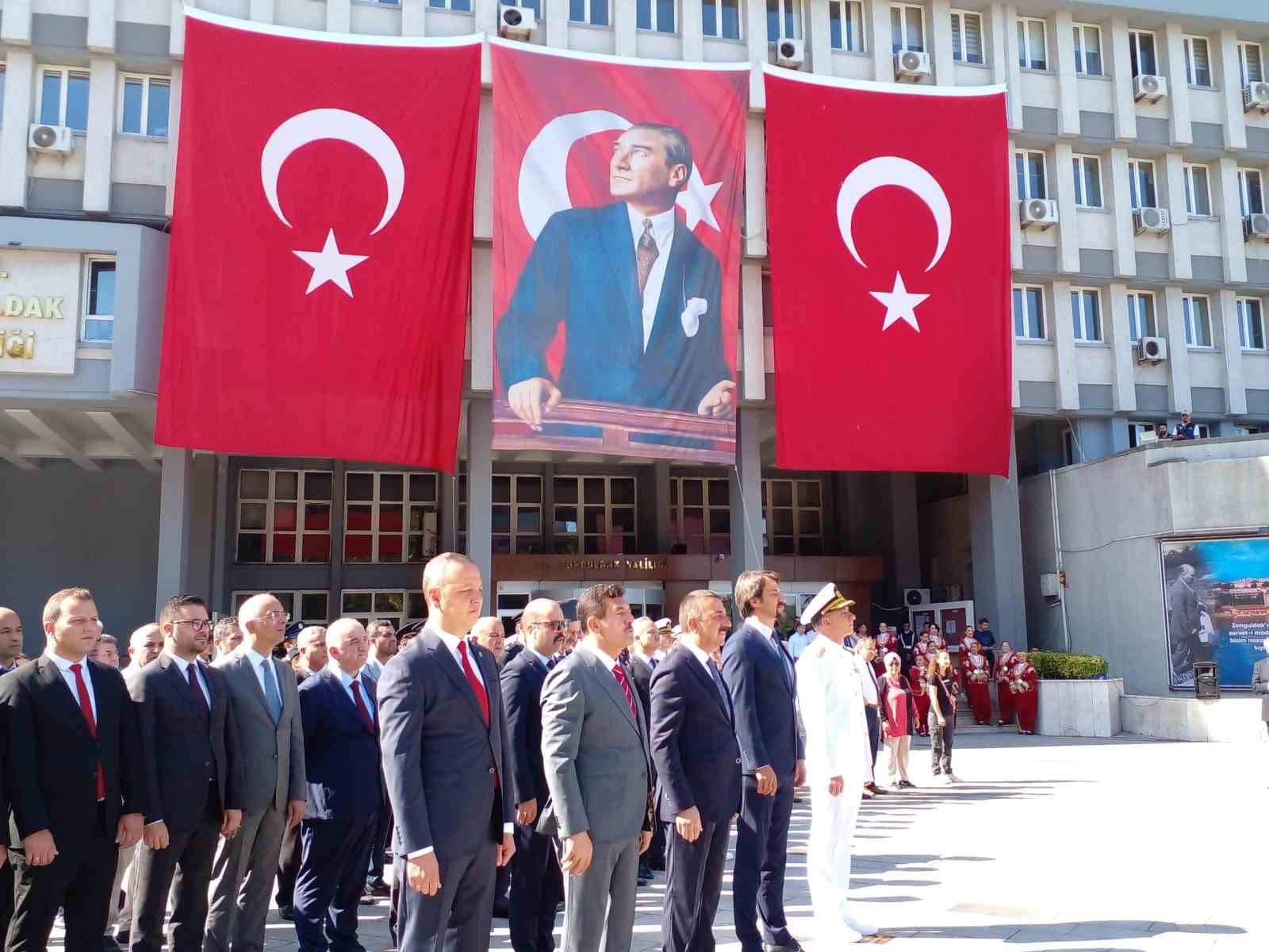 Atatürk’ün Zonguldak’a gelişi kutlandı