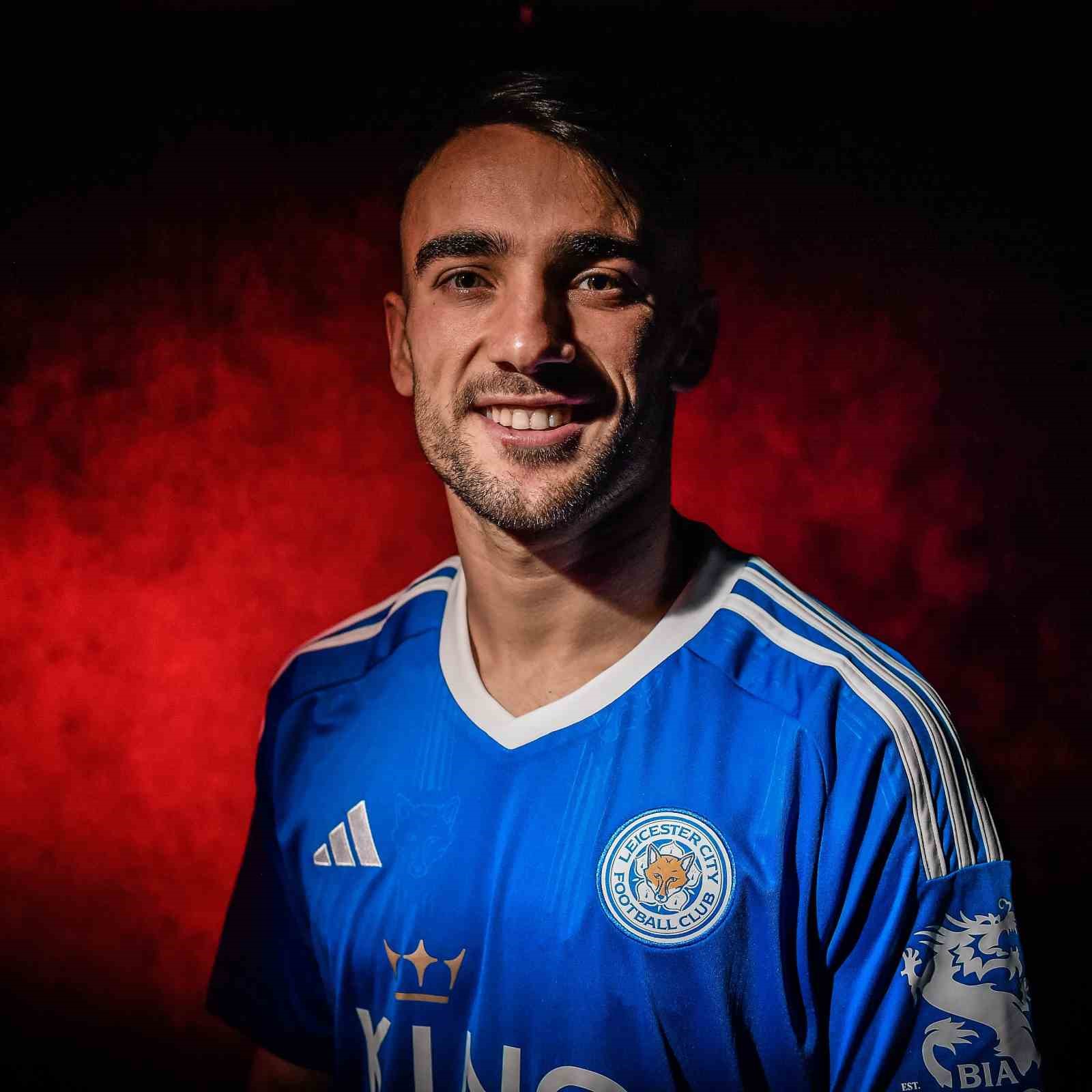 Yunus Akgün, Leicester City’de 