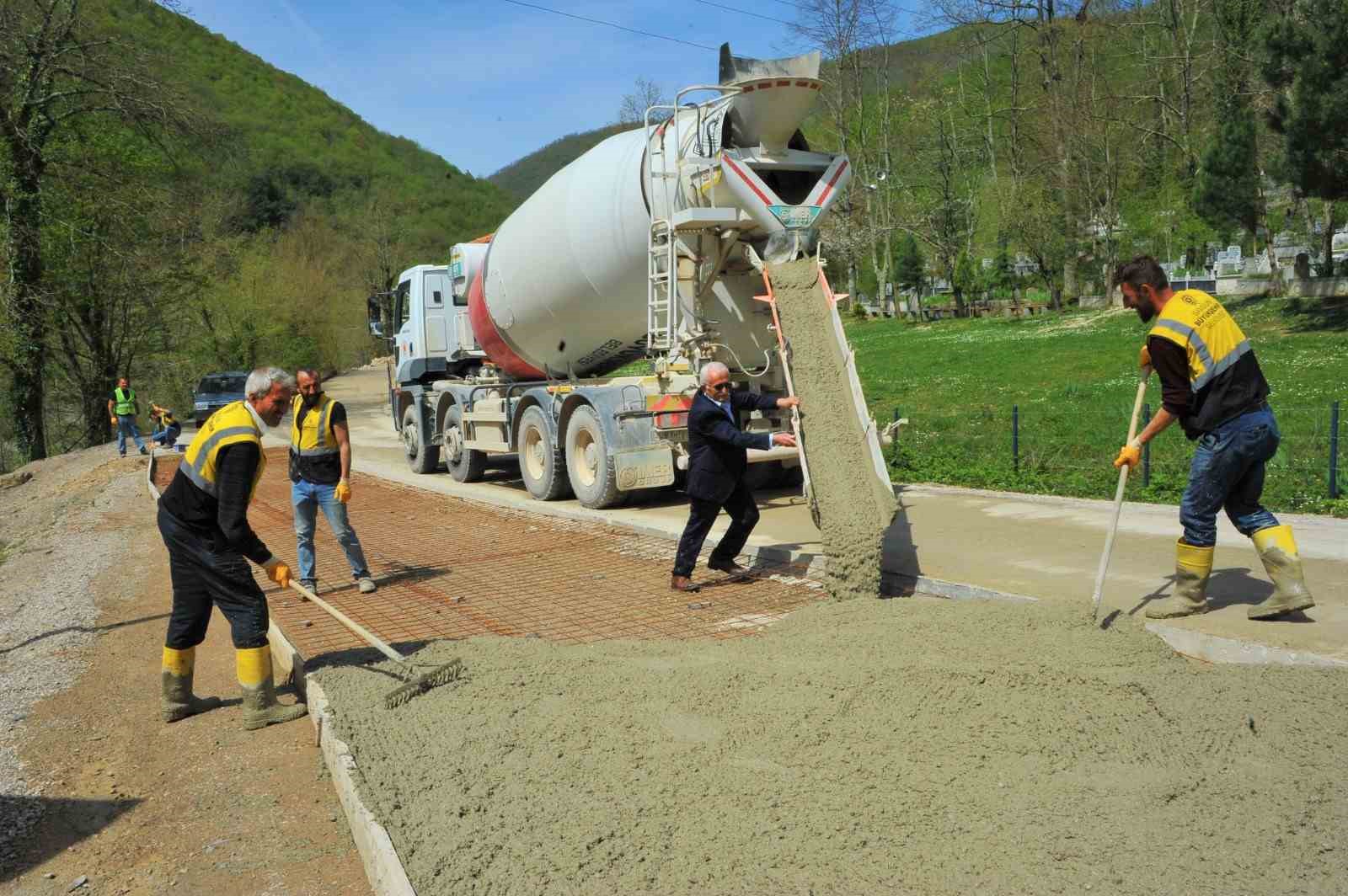 4,5 yılda 3 bin 810 kilometre yol, 1,277 kilometre yol genişletme çalışması