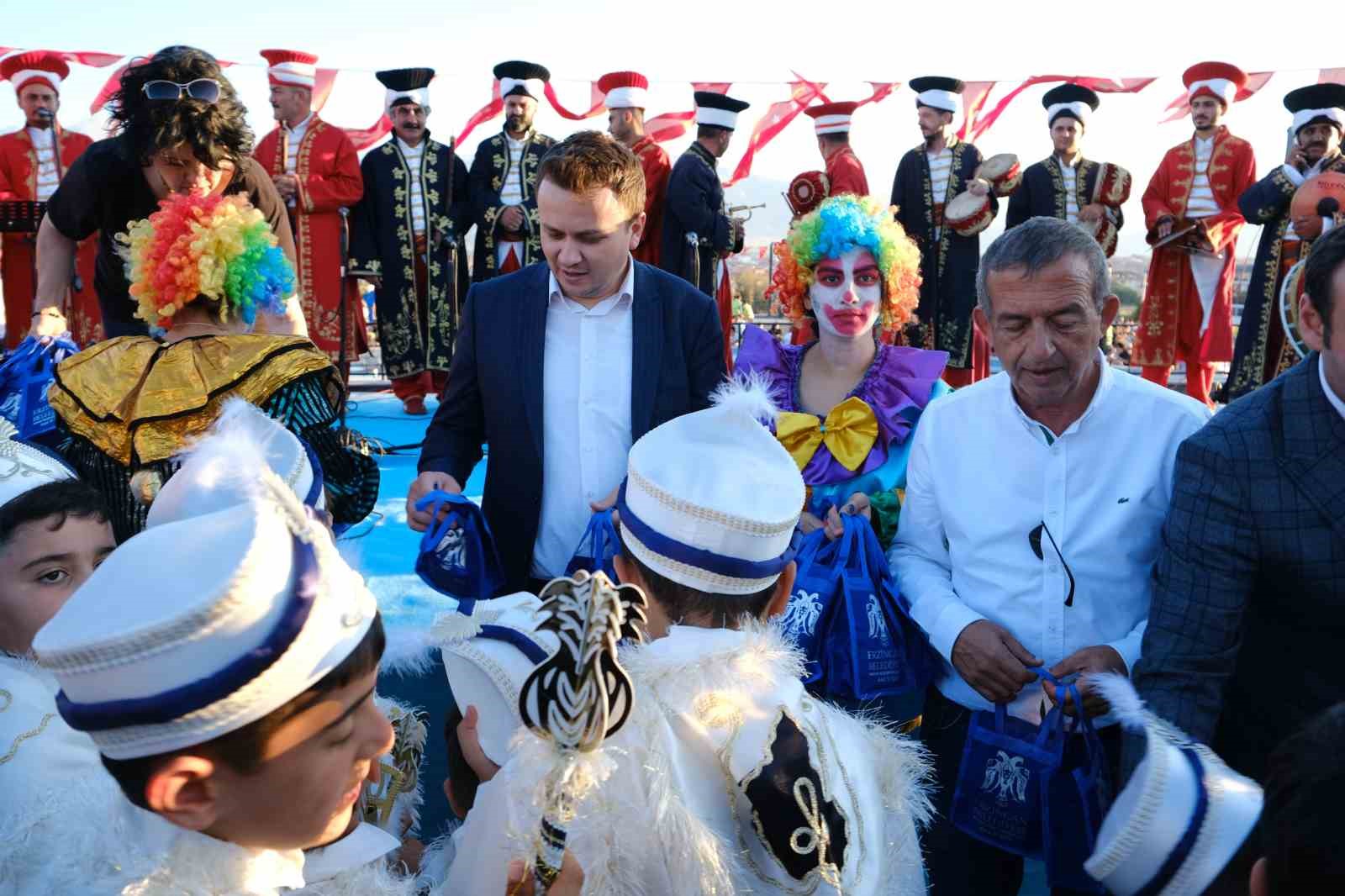 Erzincan’da sünnet şöleni yapıldı
