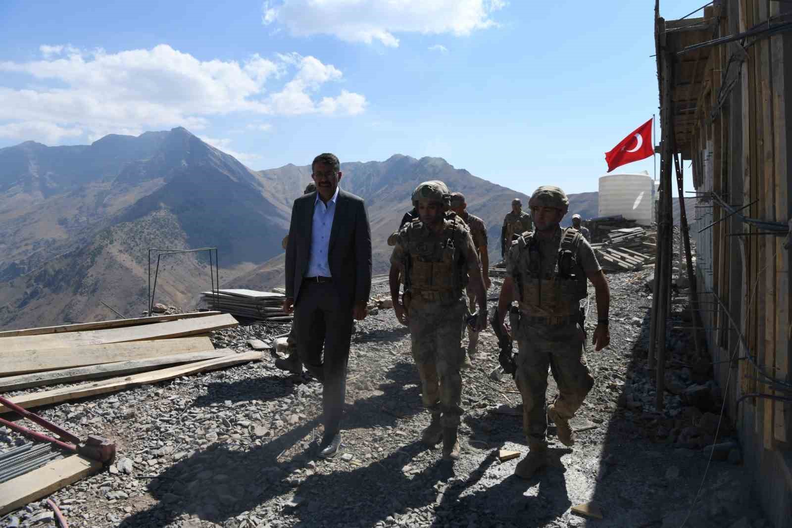 Vali Ali Çelik 2 bin 935 rakımlı üs bölgeleri ziyaret etti