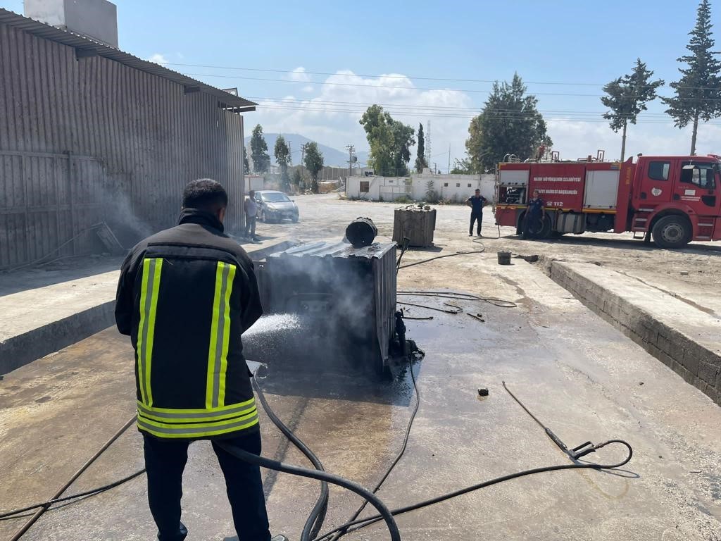 Antakya’nın farklı yerlerindeki yangınlar söndürüldü